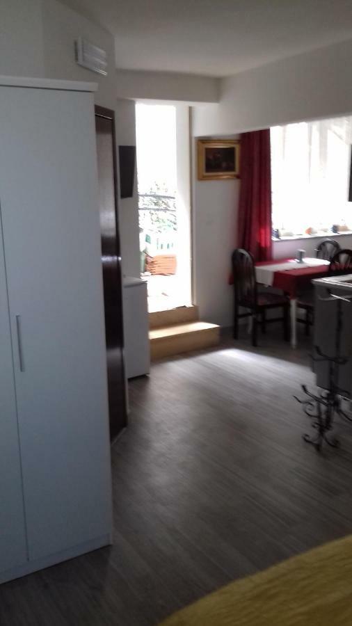 Apartmani Vesna Zambratija  Exterior photo